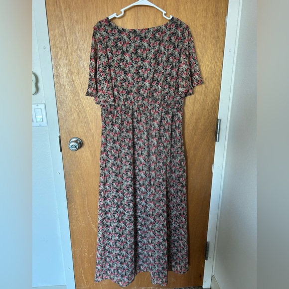 NWT Chris and Carol Floral Maxi Dress - Picture 2 of 10